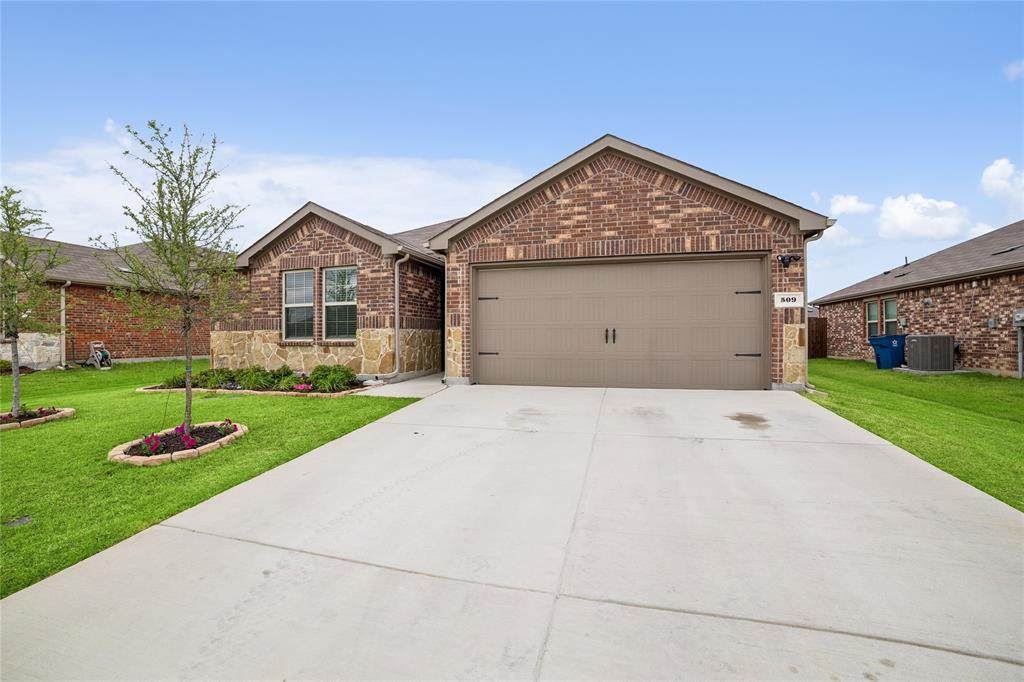 509 Iris Banks Lane - Photo 1