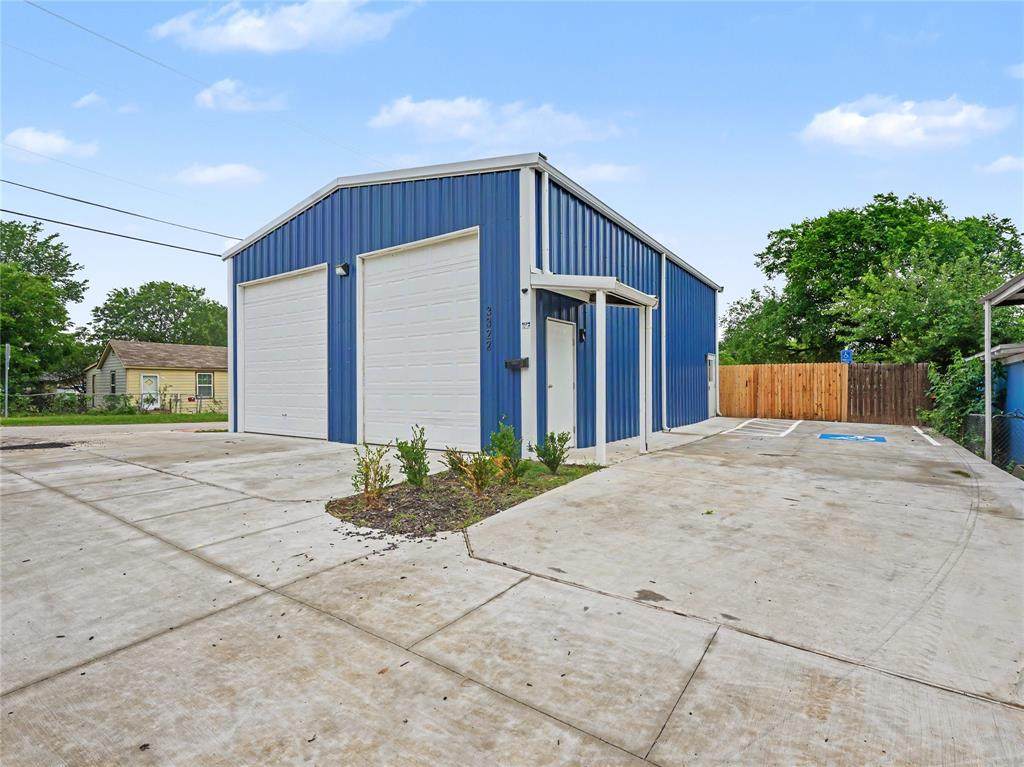 3322 Calhoun Street - Photo 1