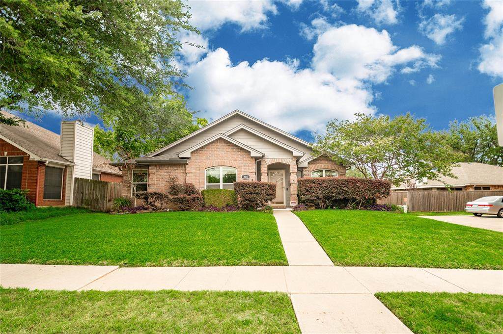 804 Lake Bluff Drive - Photo 1