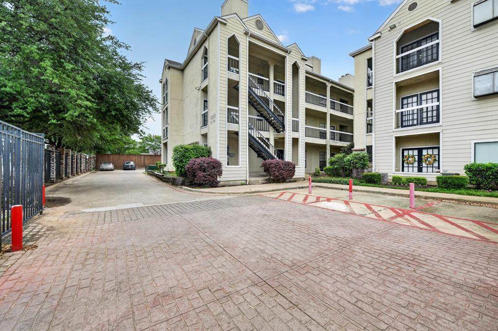 4800 Lovers Lane - Photo 1