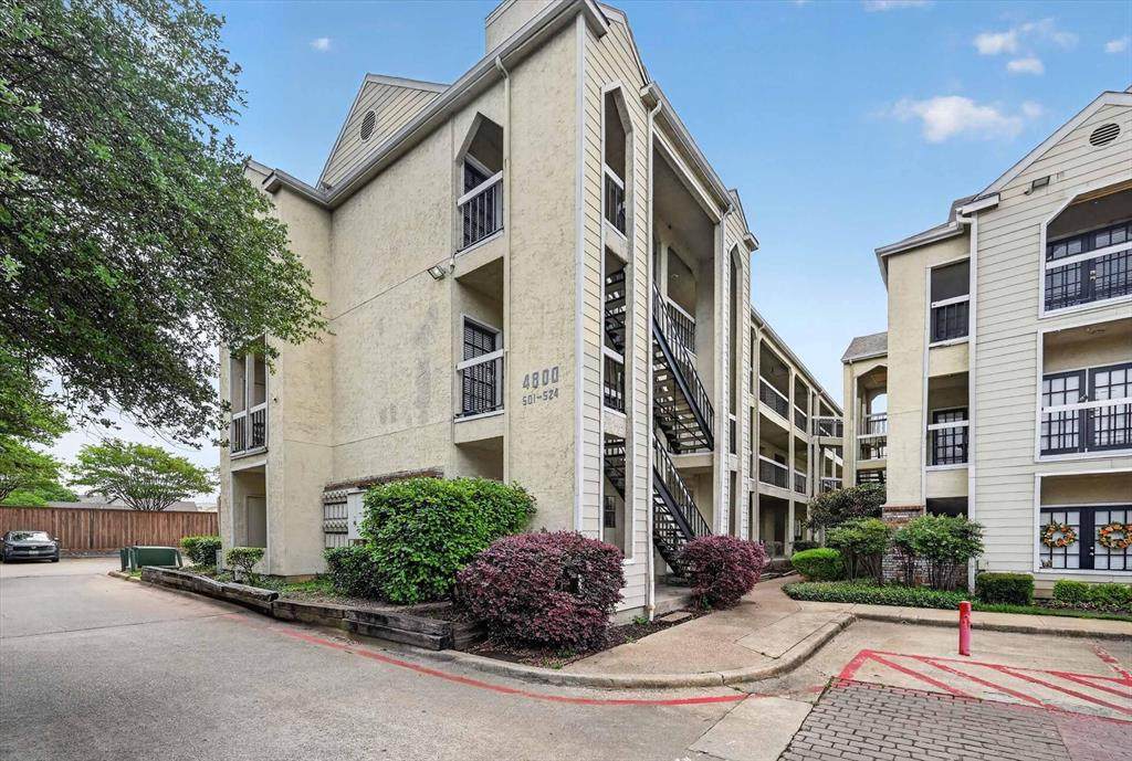 4800 Lovers Lane - Photo 1