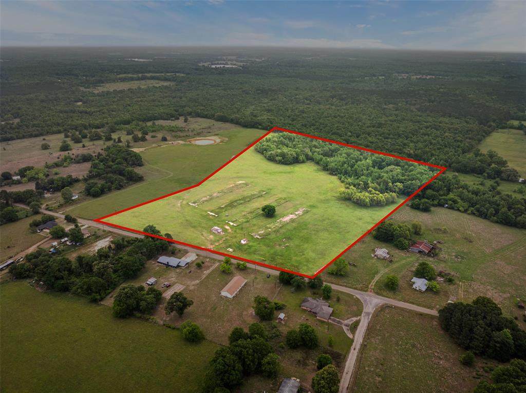 000 County Road 3322 - Photo 1