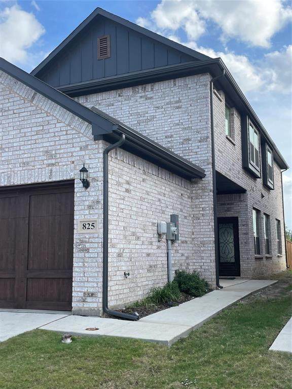825 Eaglescliffe Landing - Photo 1