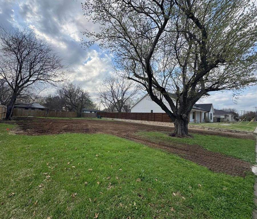 1110 Pine Street - Photo 1