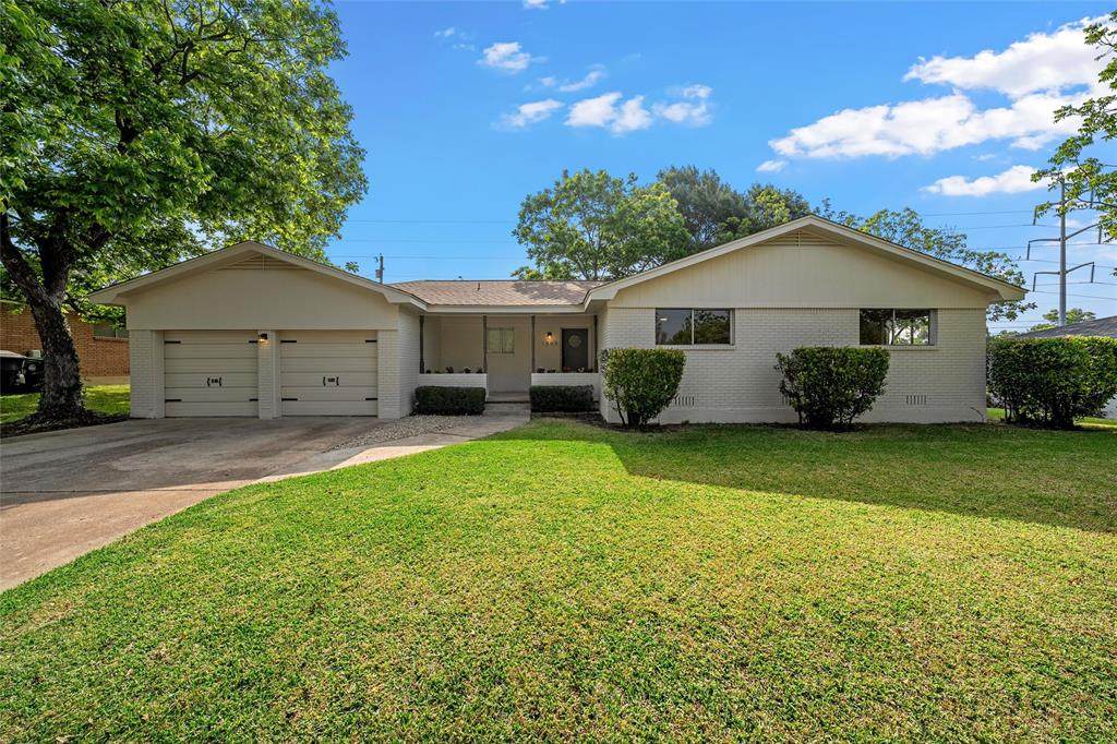 1509 Valeska Drive - Photo 1