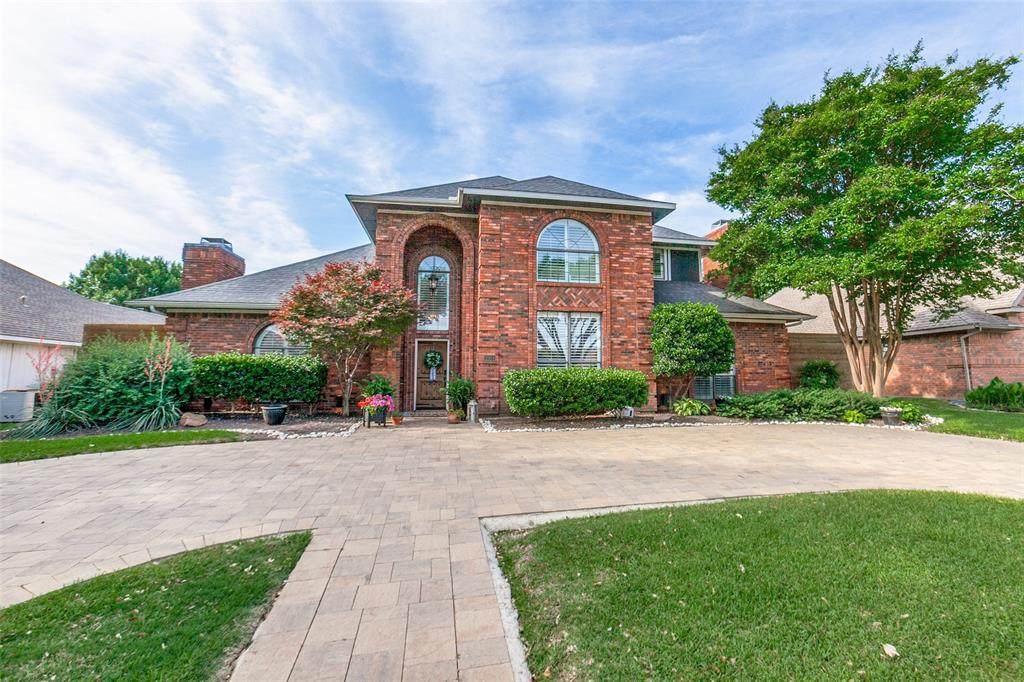 3904 Davis Circle - Photo 1