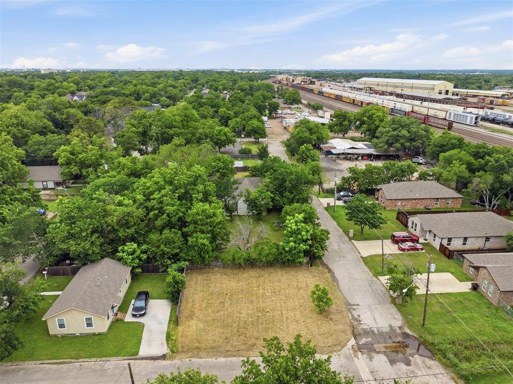 719 Border Street - Photo 1