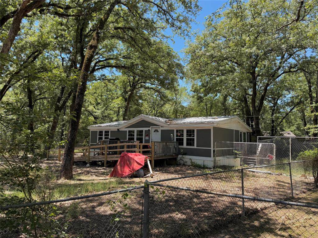 115 Fernwood Drive - Photo 1