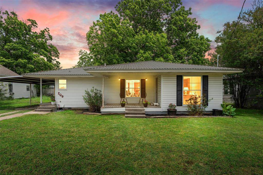809 Limestone Avenue - Photo 1