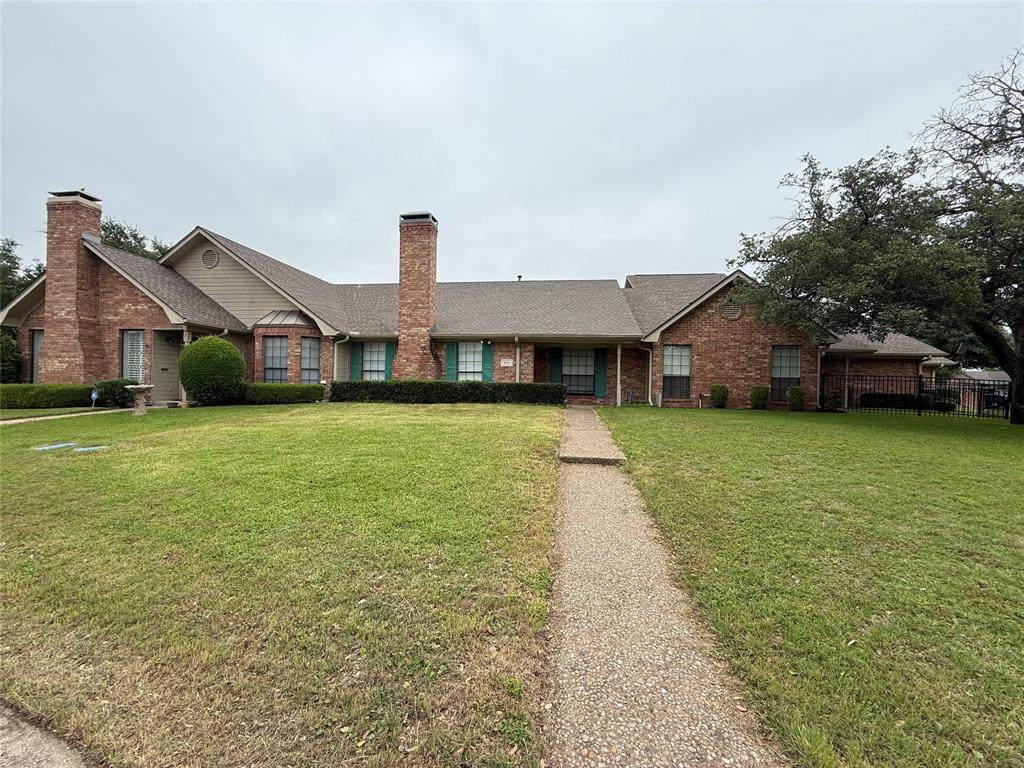 503 Lexington Drive - Photo 1