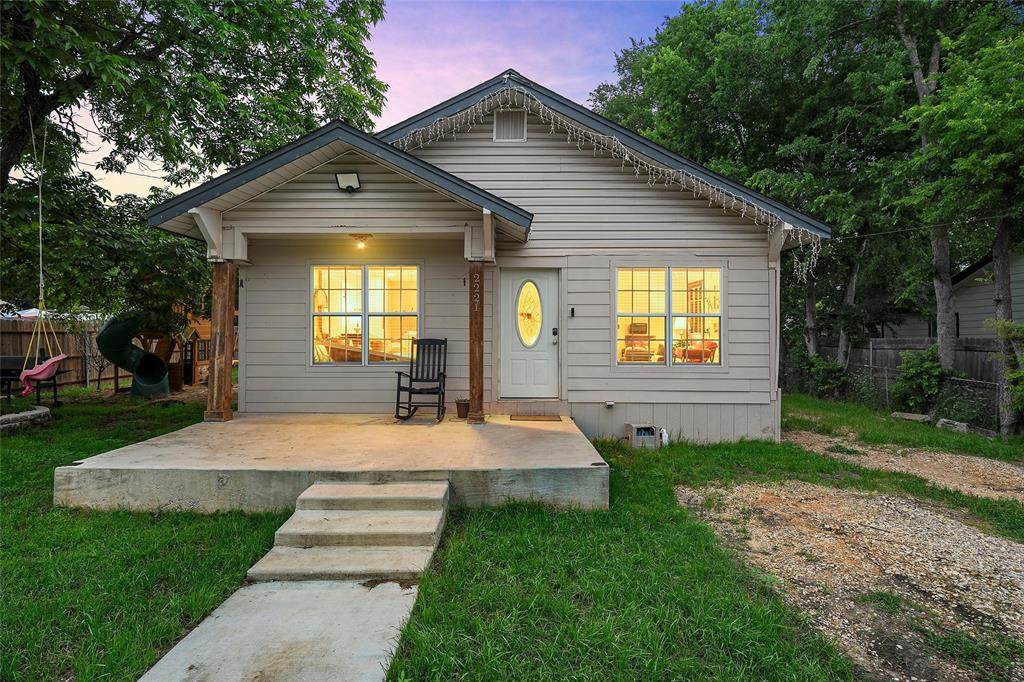 2221 Park Avenue - Photo 1