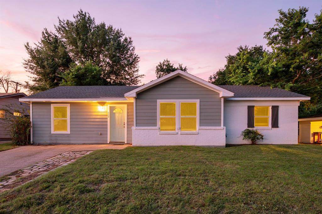 609 Inwood Drive - Photo 1