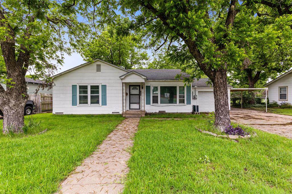 2700 Briarwood Lane - Photo 1