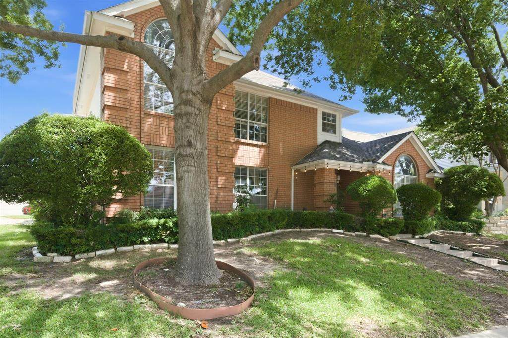 8461 Golf Club Circle - Photo 1