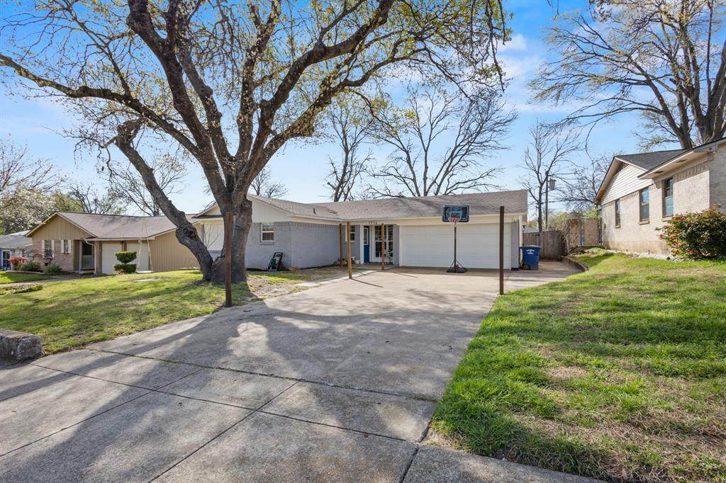 1716 Caravan Trail - Photo 1