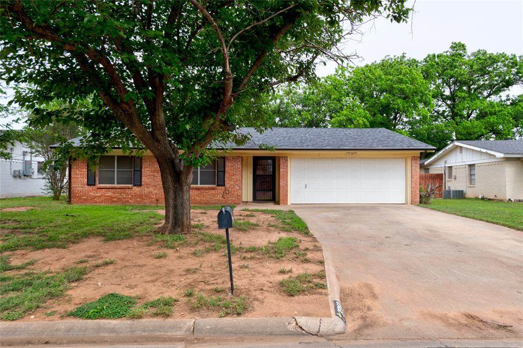 2318 Glenwood Drive - Photo 1
