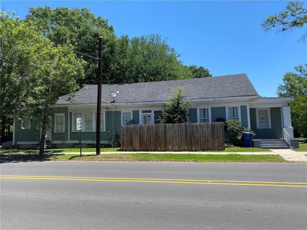 2829 Highland Avenue - Photo 1
