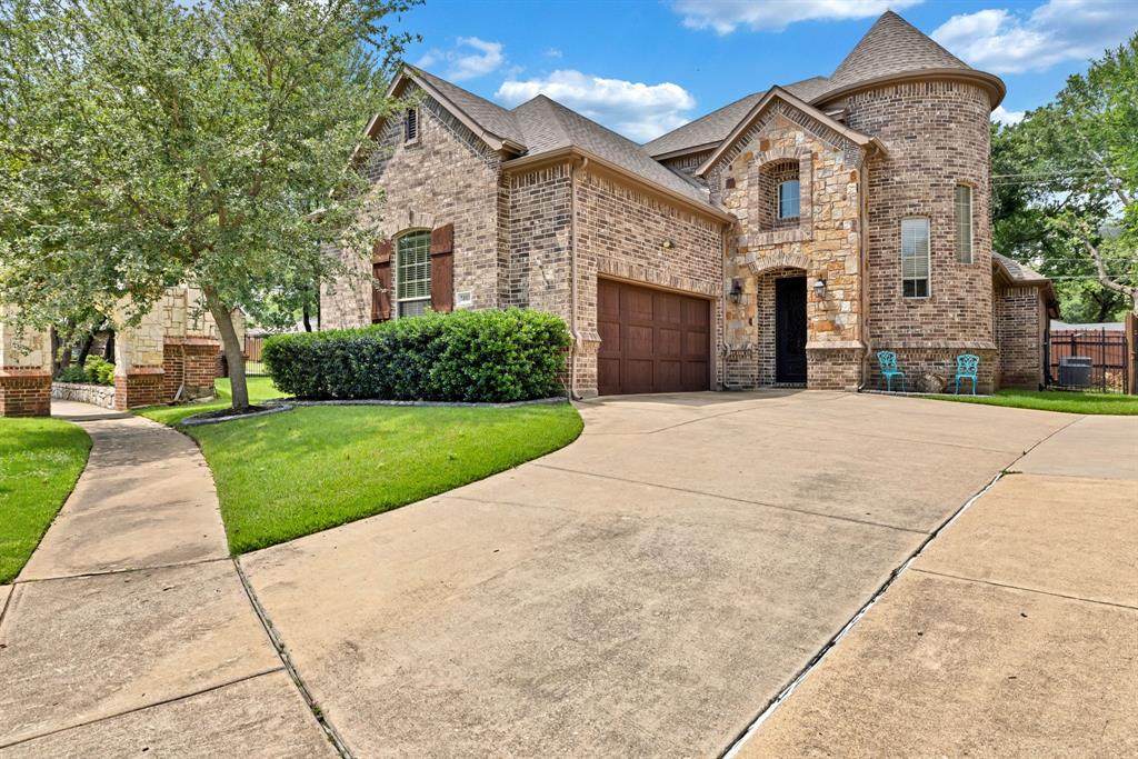 7401 Park Place Drive - Photo 1