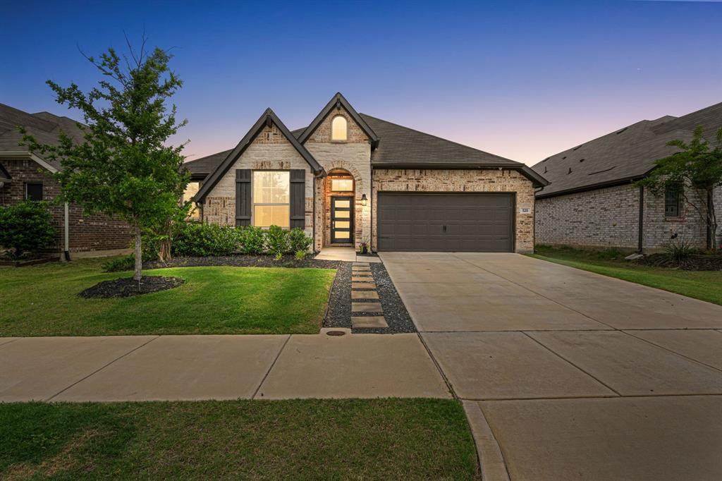 520 Concho Street - Photo 1