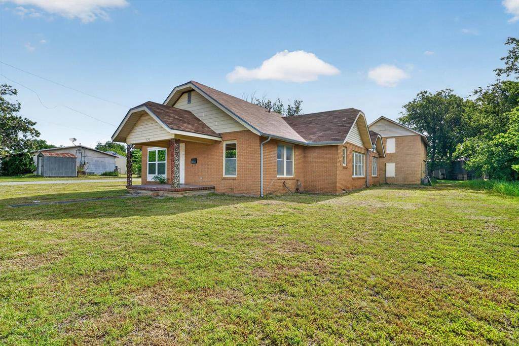 320 2nd Street - Photo 1