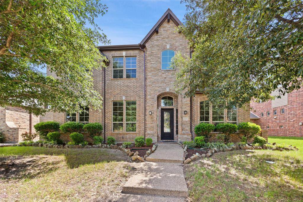 1010 Burnet Drive - Photo 1