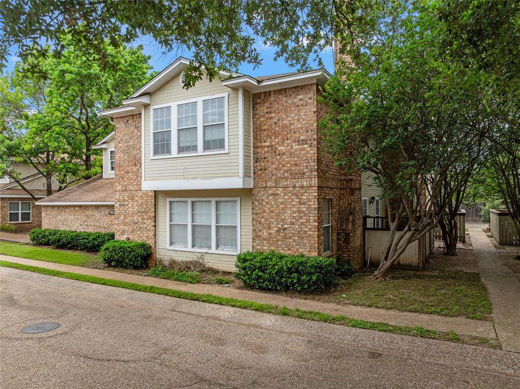 2314 Melissa Drive - Photo 1