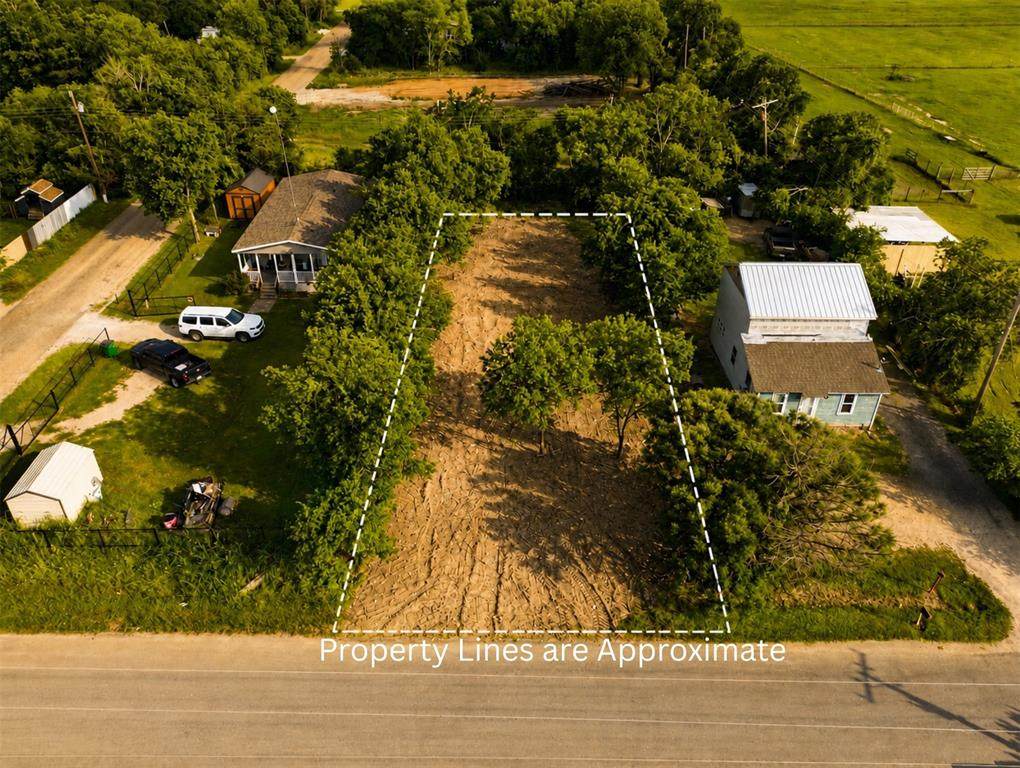 992 Lincoln City Road - Photo 1
