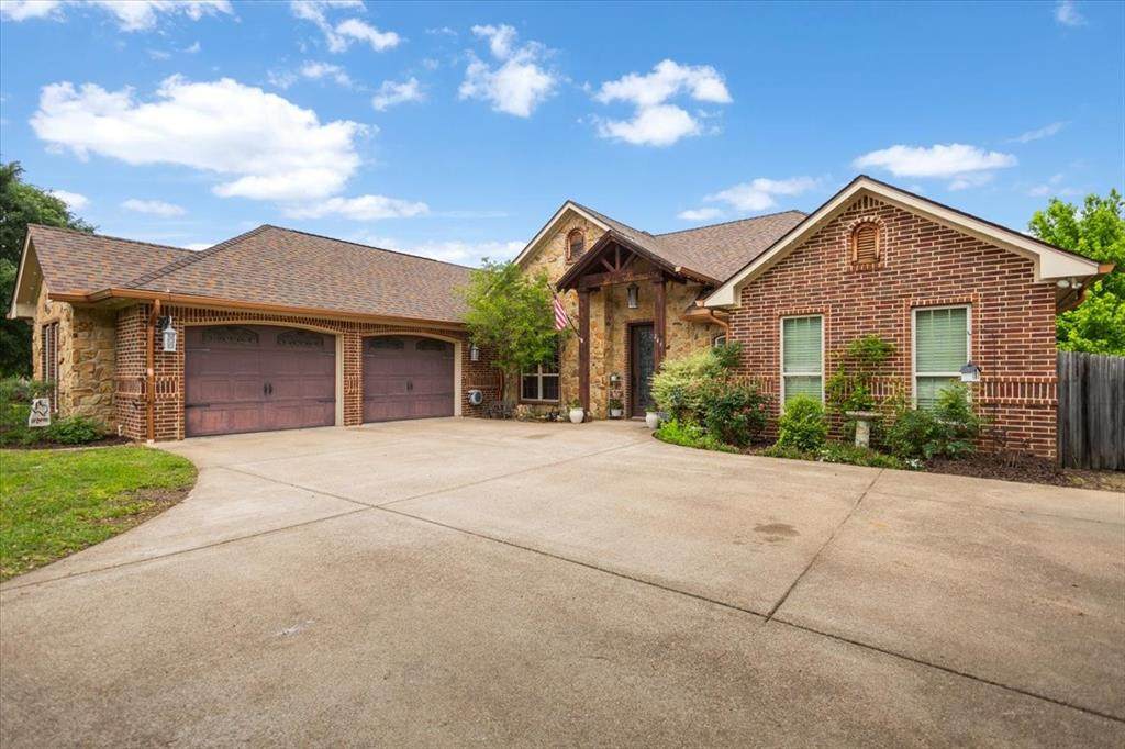 249 Heritage Court - Photo 1
