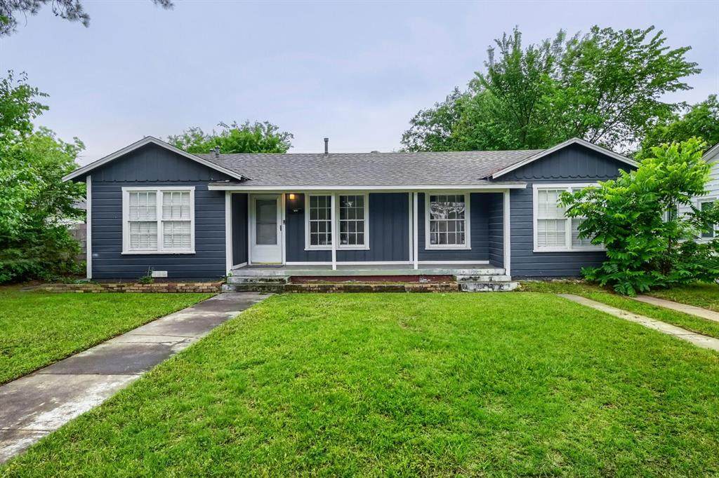 1420 Bennett Drive - Photo 1