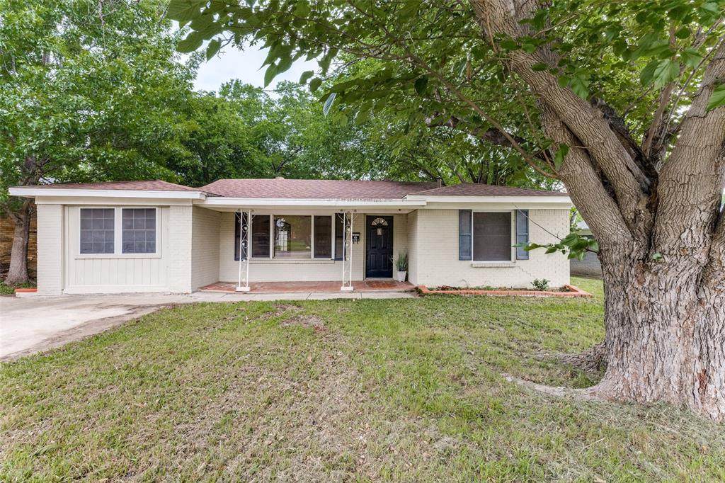 5901 Circular Drive - Photo 1