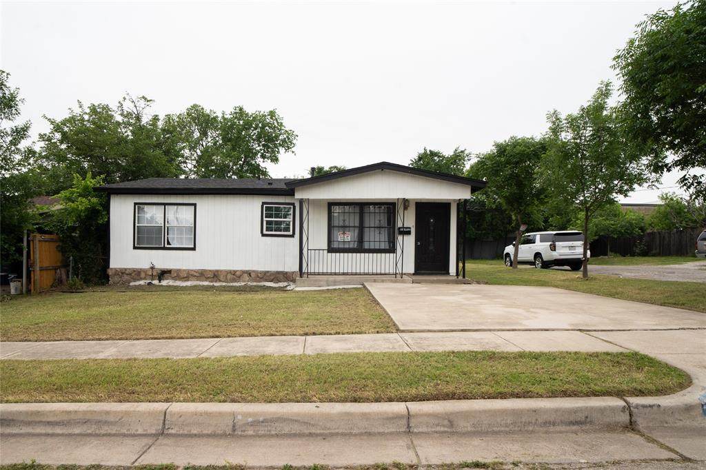 917 Felix Street - Photo 1