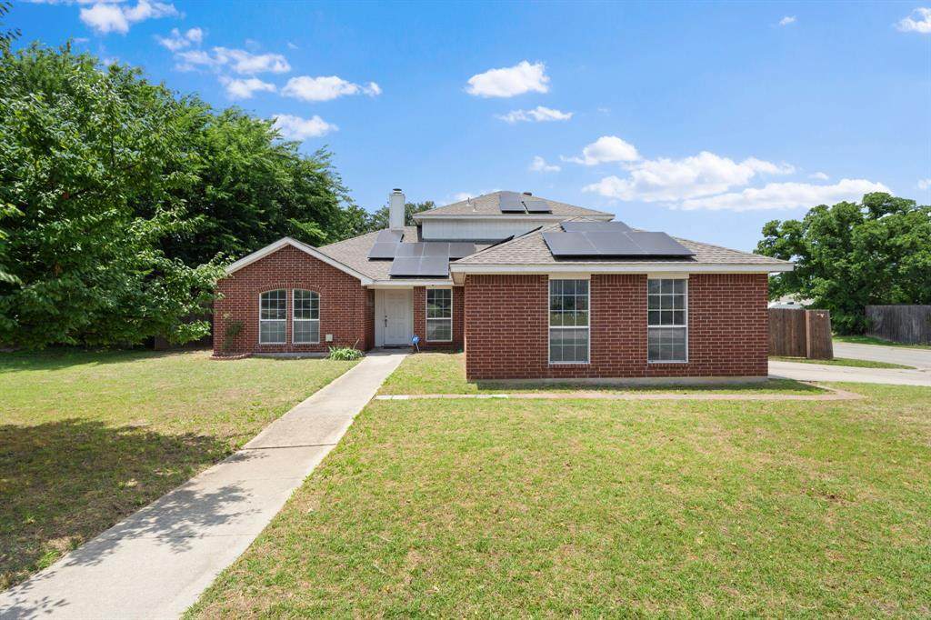 633 Madeline Court - Photo 1