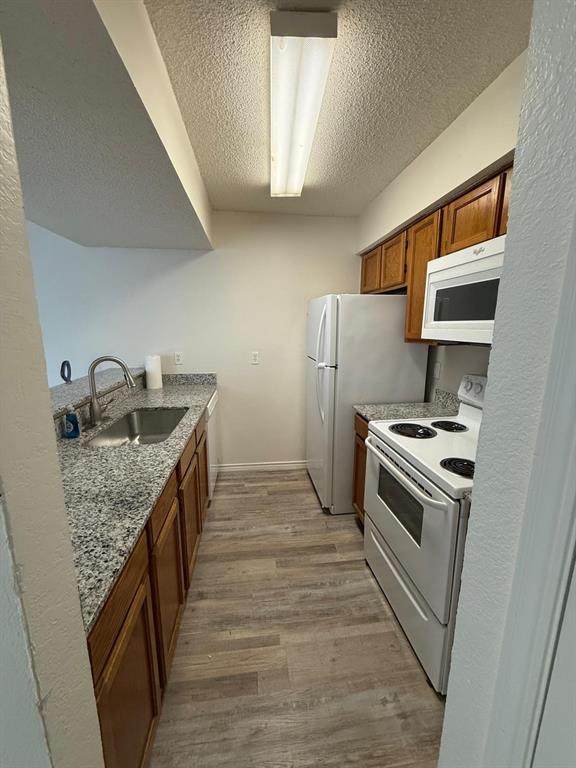 9807 Walnut Street - Photo 1