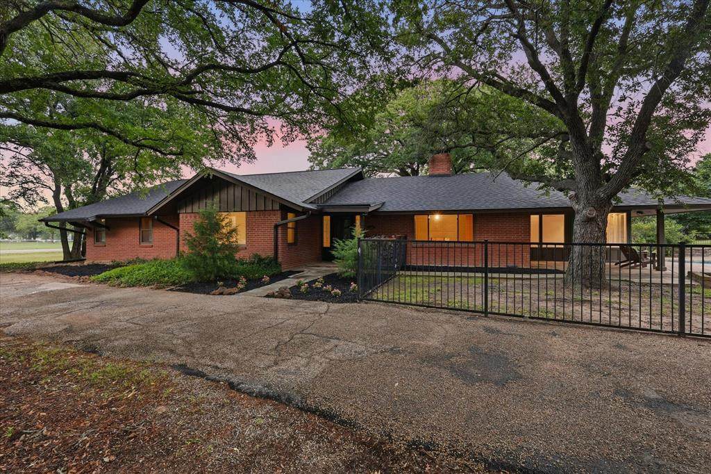 3694 Green Meadow Lane - Photo 1
