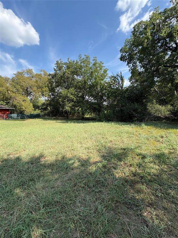 1017 Highview Drive - Photo 1