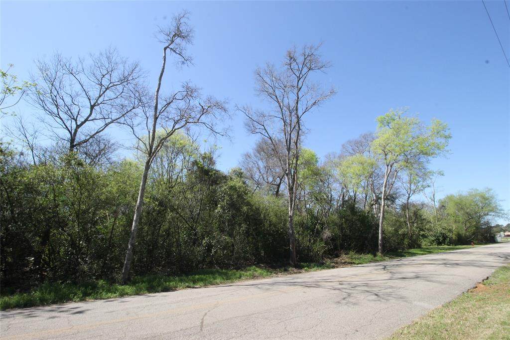 600 Block Brady Street - Photo 1