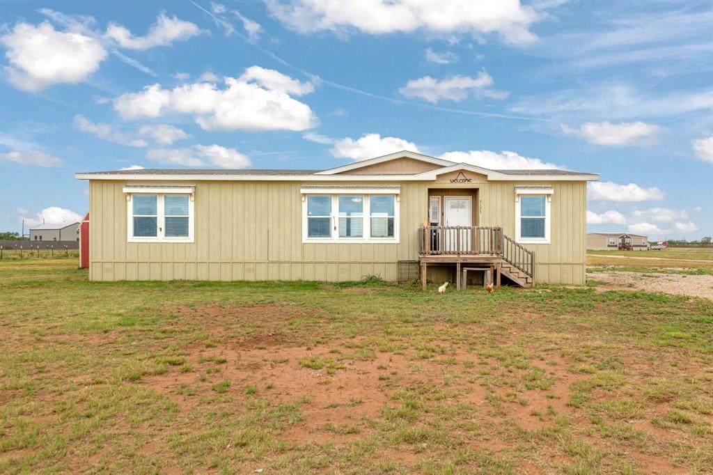 3173 Private Road 5113 - Photo 1