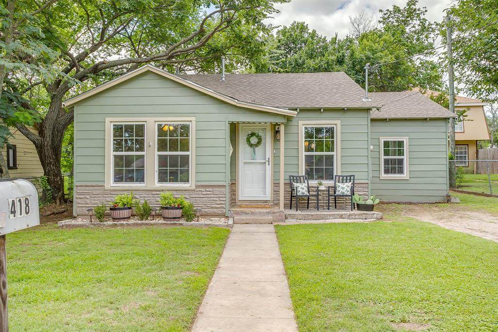 418 Akard Street - Photo 1