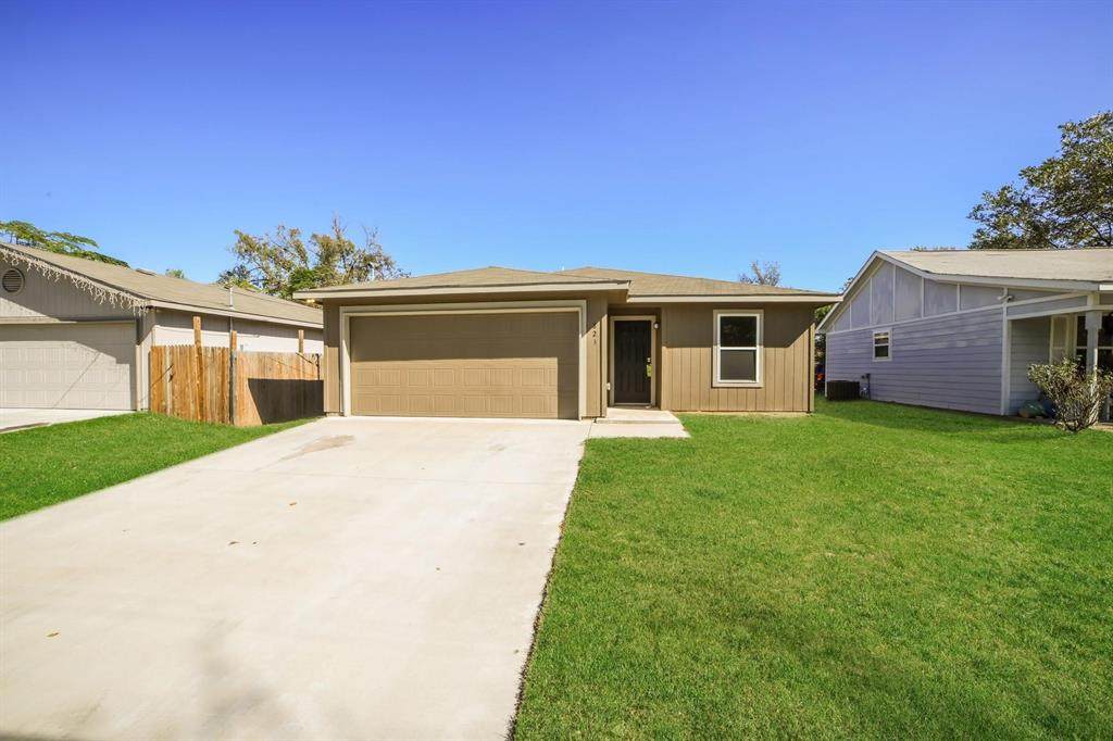 823 Dawson Street - Photo 1