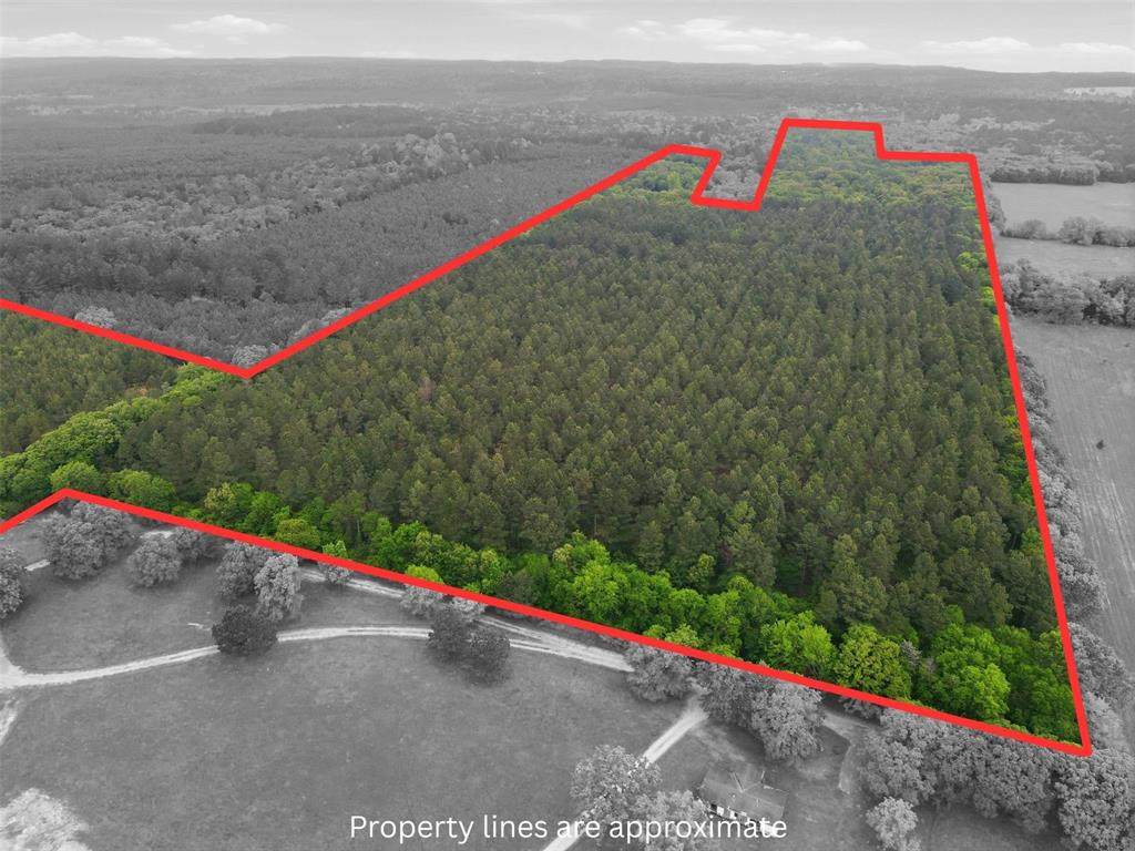 000 County Road 3824 - Photo 1