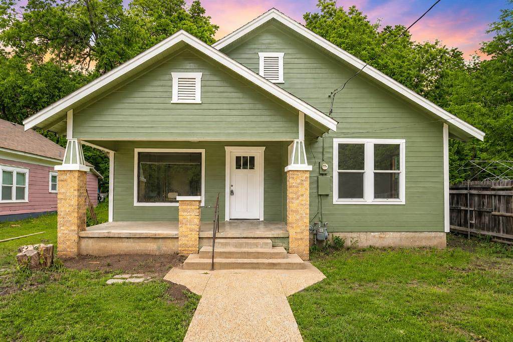 1203 Brook Avenue - Photo 1