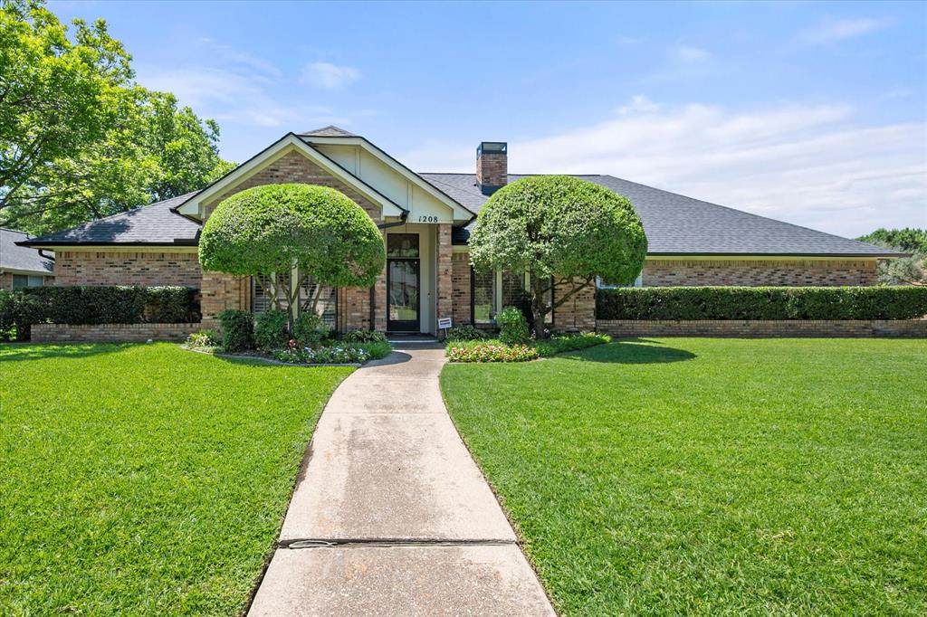 1208 Fairfax Drive - Photo 1