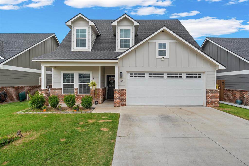 418 Travis Drive - Photo 1