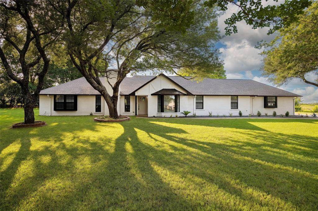 16 Ridge Circle - Photo 1