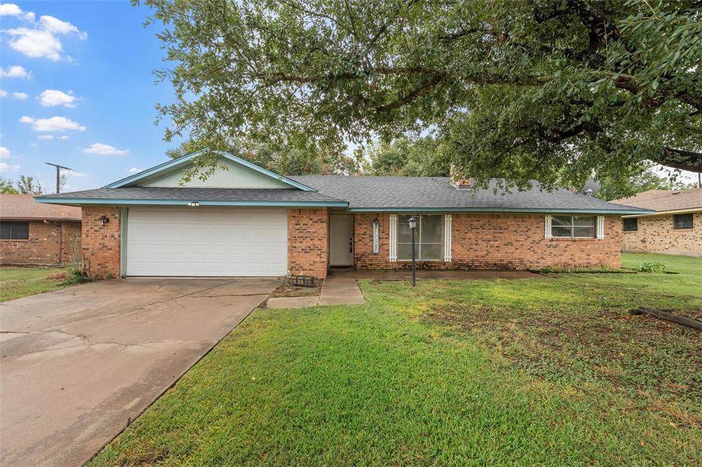 238 Royal Drive - Photo 1