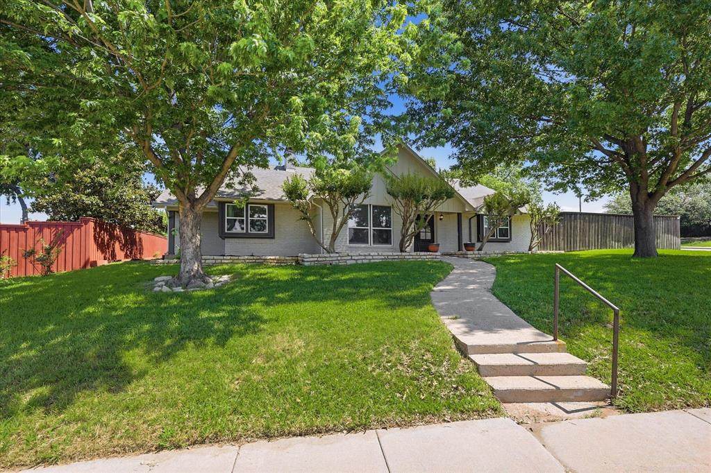 2625 Ramblewood Drive - Photo 1