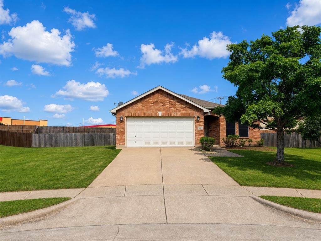 1201 Cyprus Drive - Photo 1