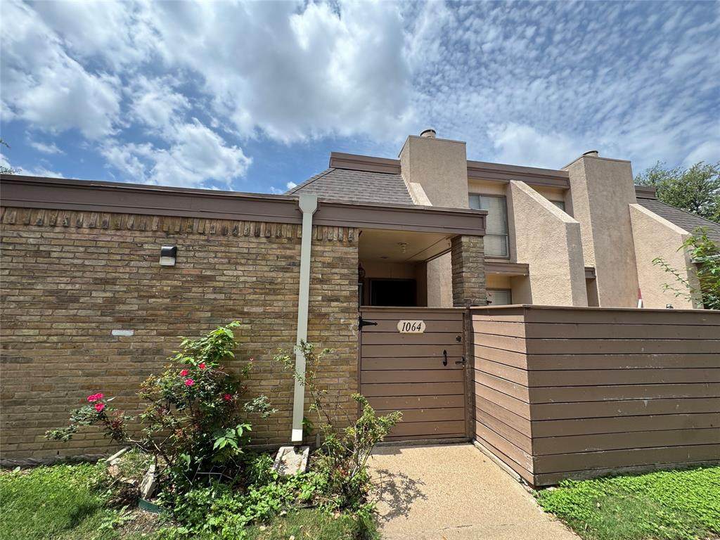 3045 Park Lane - Photo 1