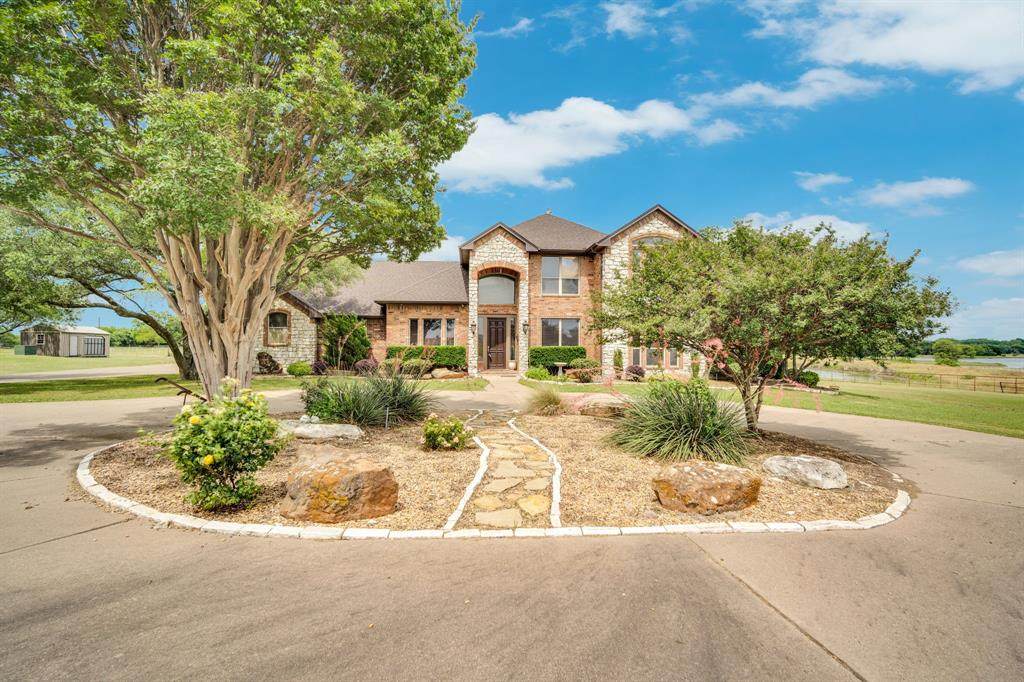 241 Cody Road - Photo 1