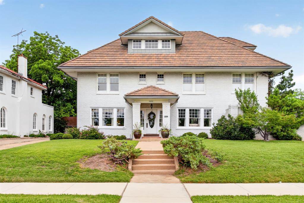 1600 Elizabeth Boulevard - Photo 1